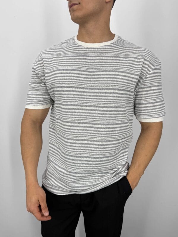 B011 Çizgi Desenli Jakarlı Tshirt-Gri